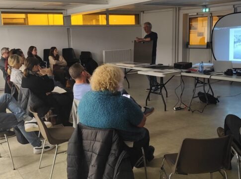 Jean COIS : l’âme du Pays de Caux, le geste de la rue