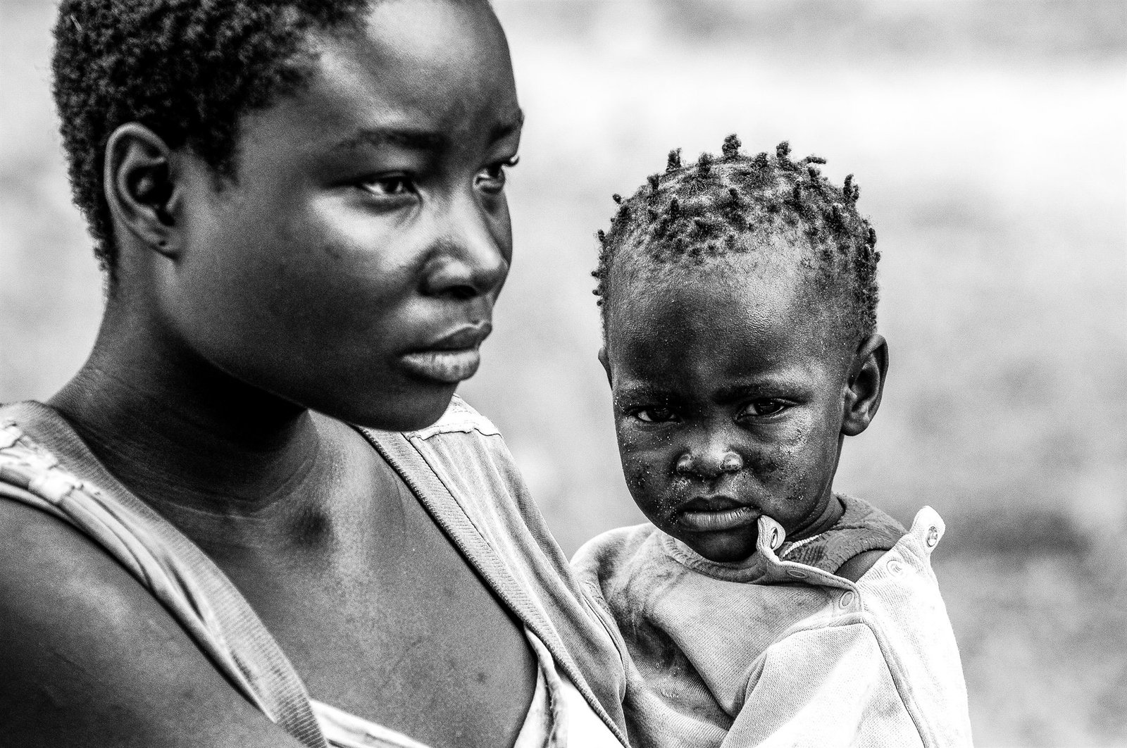 Portrait noir et blanc d’une femme et d’un enfant — Stéphane Lhôte